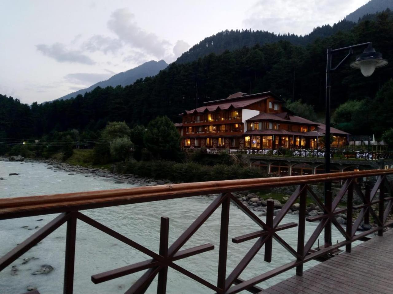 Heevan Pahalgam Pahalgām Exterior foto